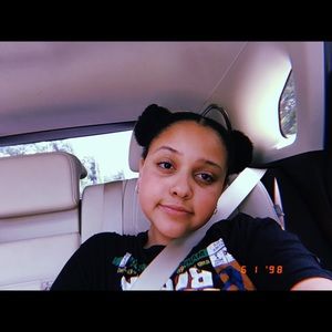 Meet your Posher, Ava